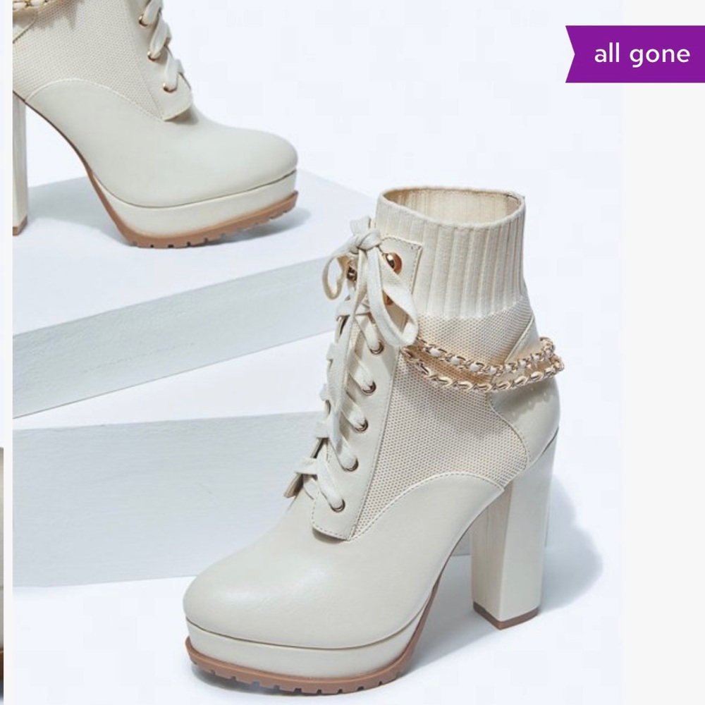 SHOE DAZZLE Women Bone Ainsly Lace Up Platform Bootie Size 5.5 Cream